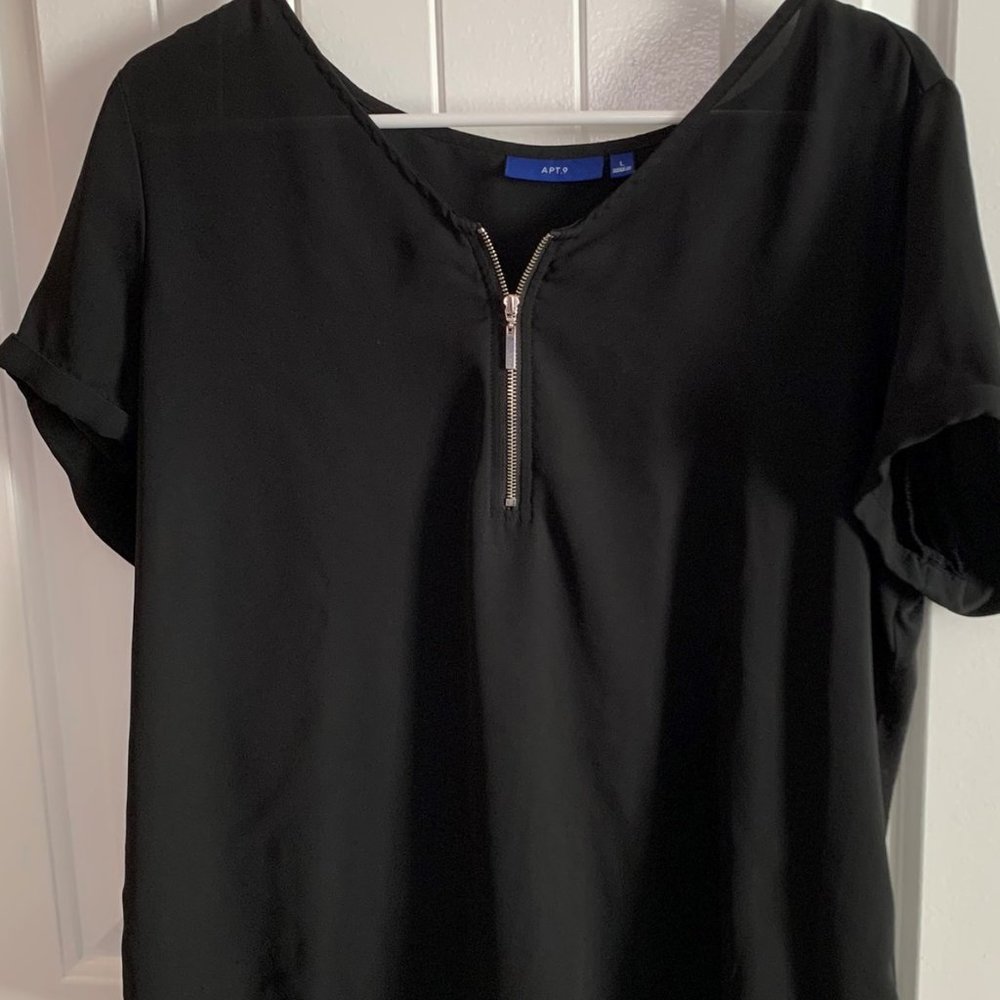 Women's  Apt. 9 Hi-Low Black Casual Blouse w/Zipper Size L